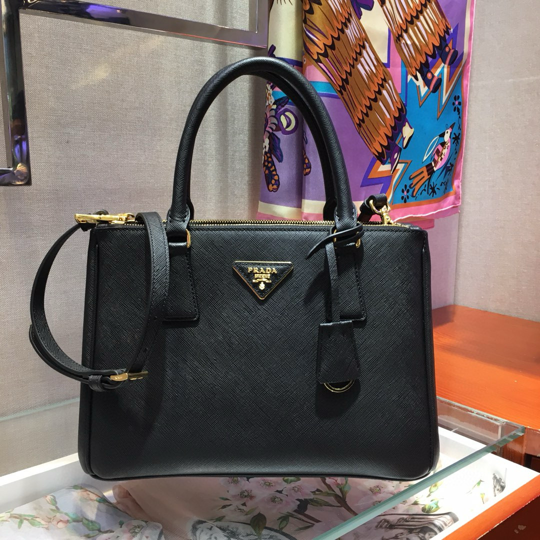 Prada Galleria Medium Saffiano