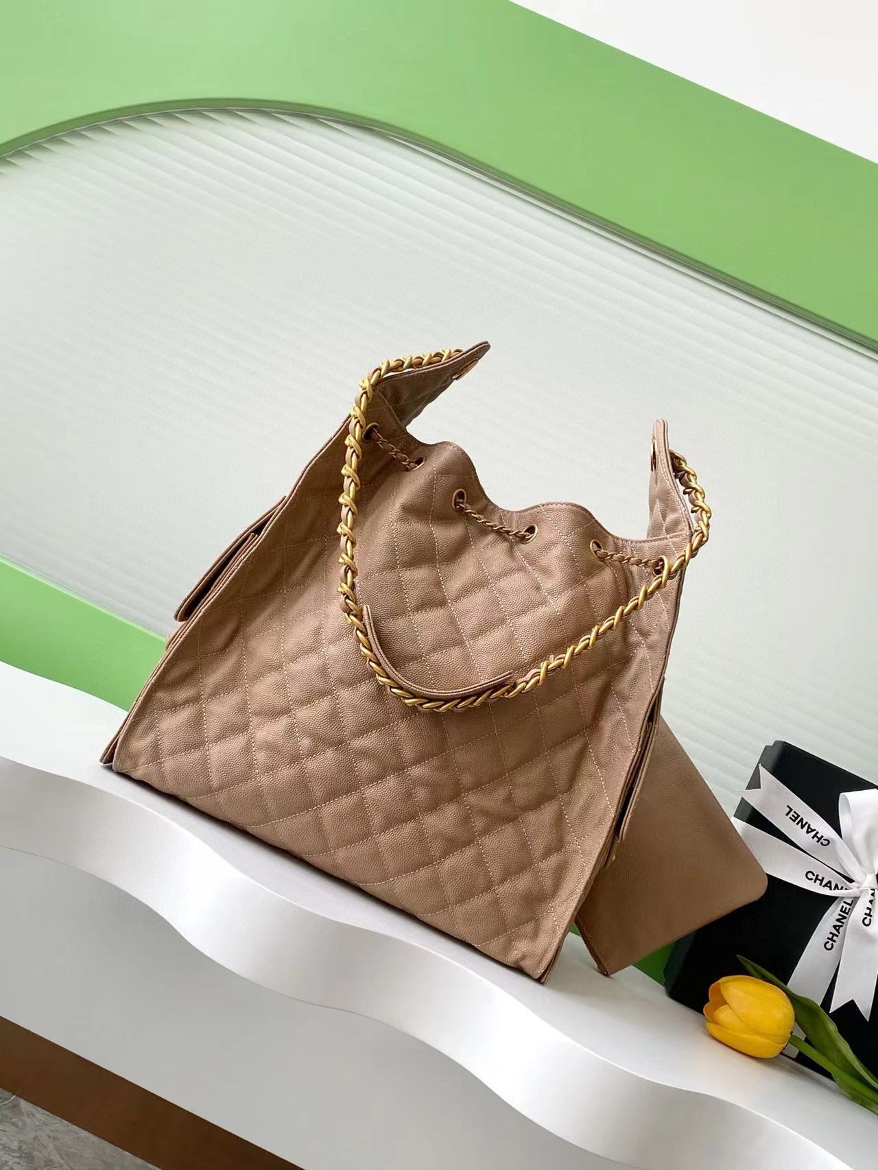 Large 25 Handbag