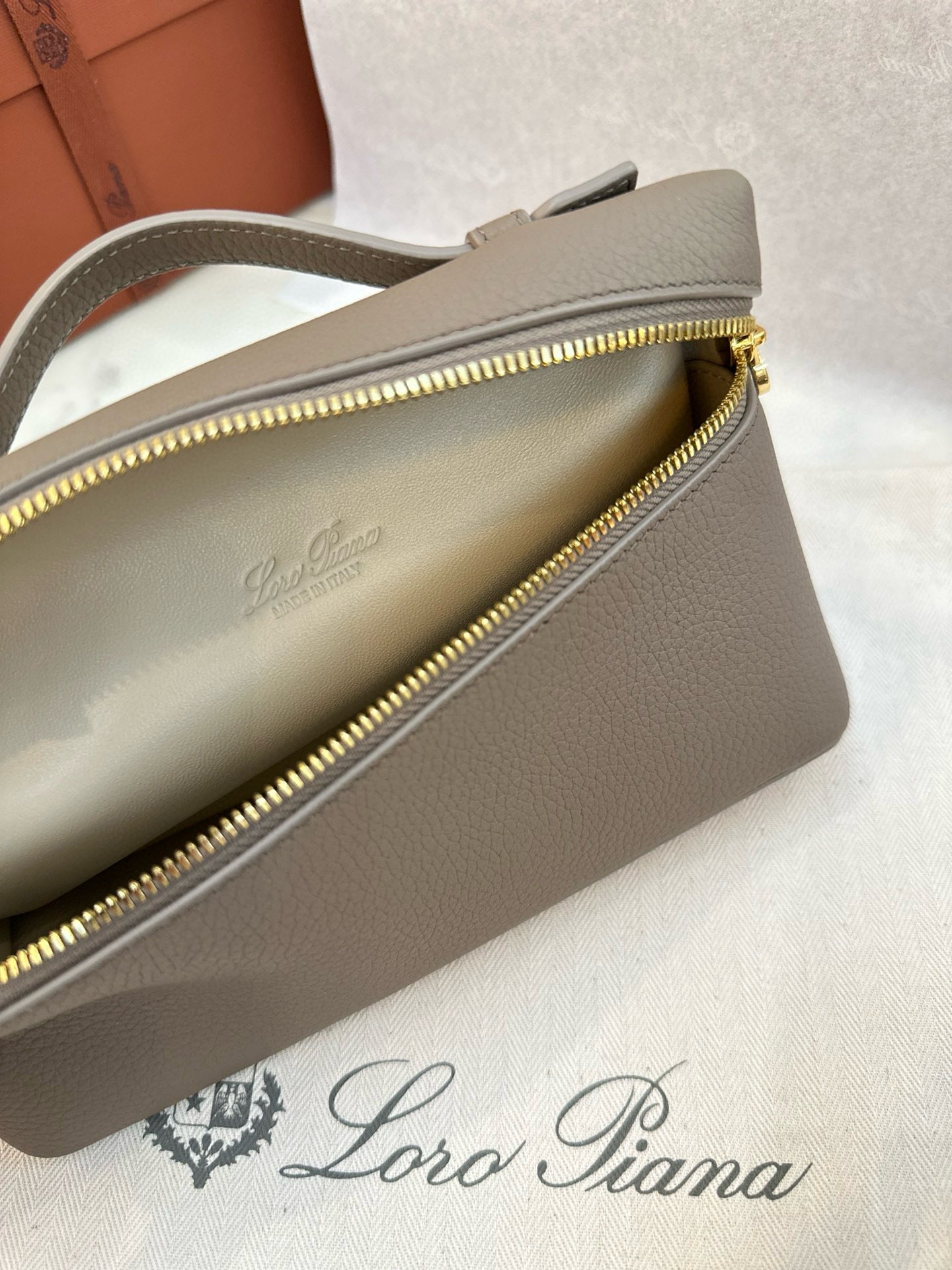 Loro Piana Extra Pocket L19