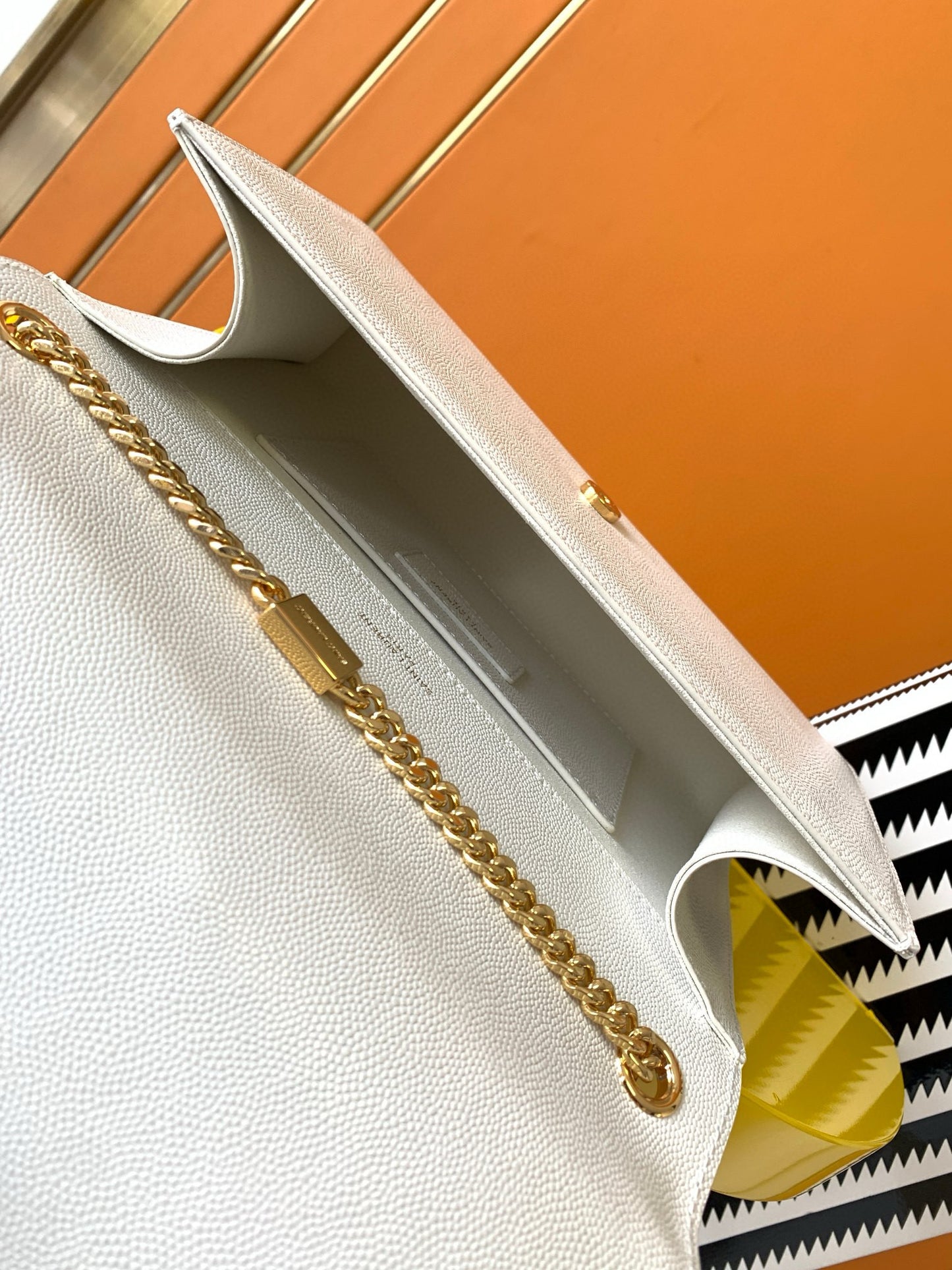 Yves Saint Laurent Kate Medium