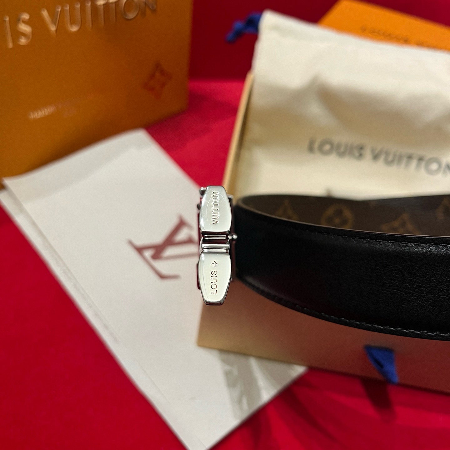 Louis Vuitton Pretty Lv 30 mm Reversible Belt