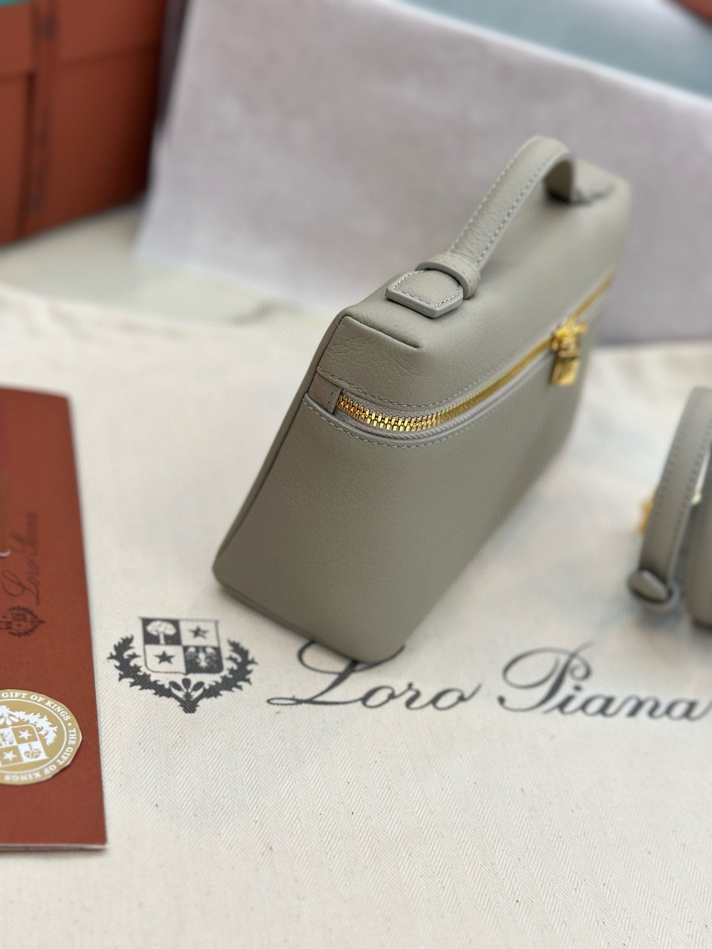 Loro Piana Extra Pocket L19