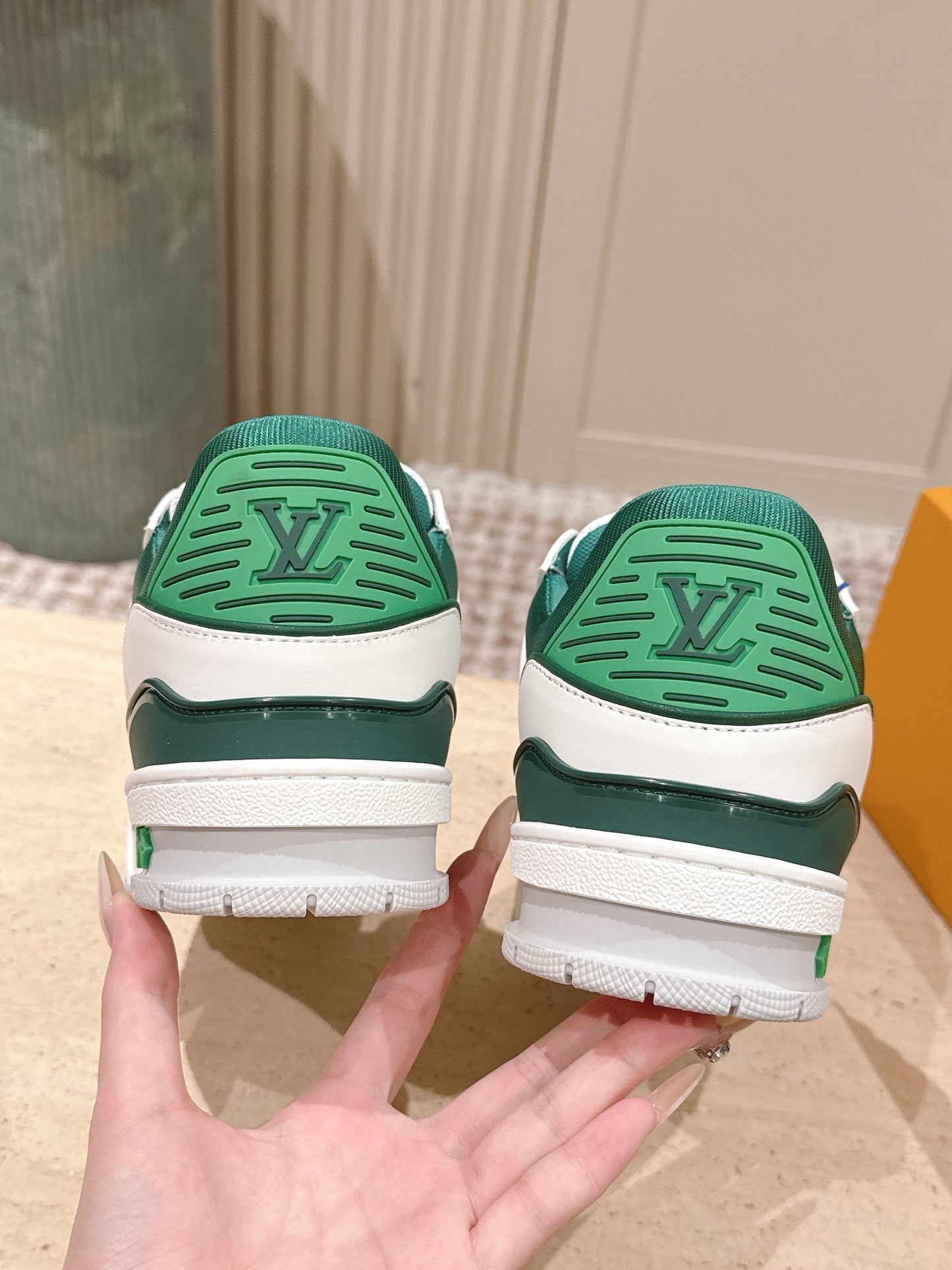 Lv Trainers Sneaker