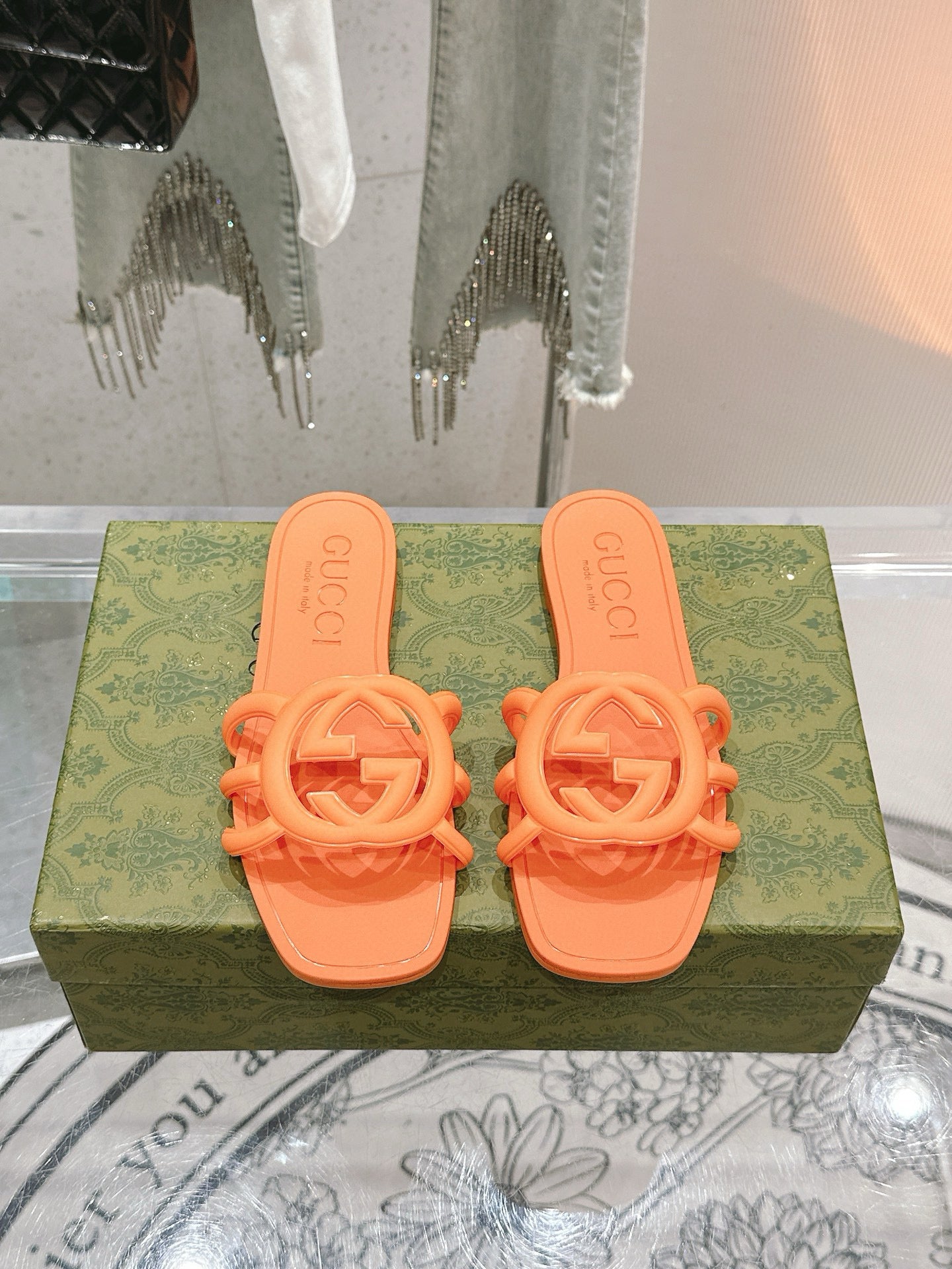 Interlocking G Slide Sandal