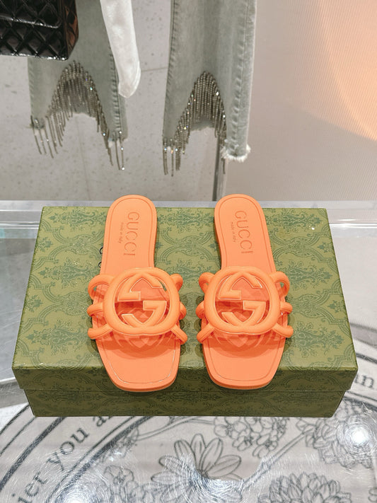 Interlocking G Slide Sandal
