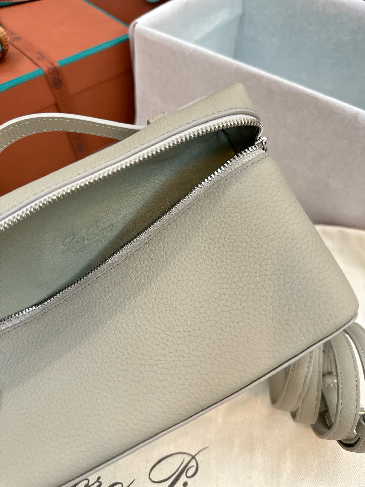 Loro Piana Extra Pocket L19