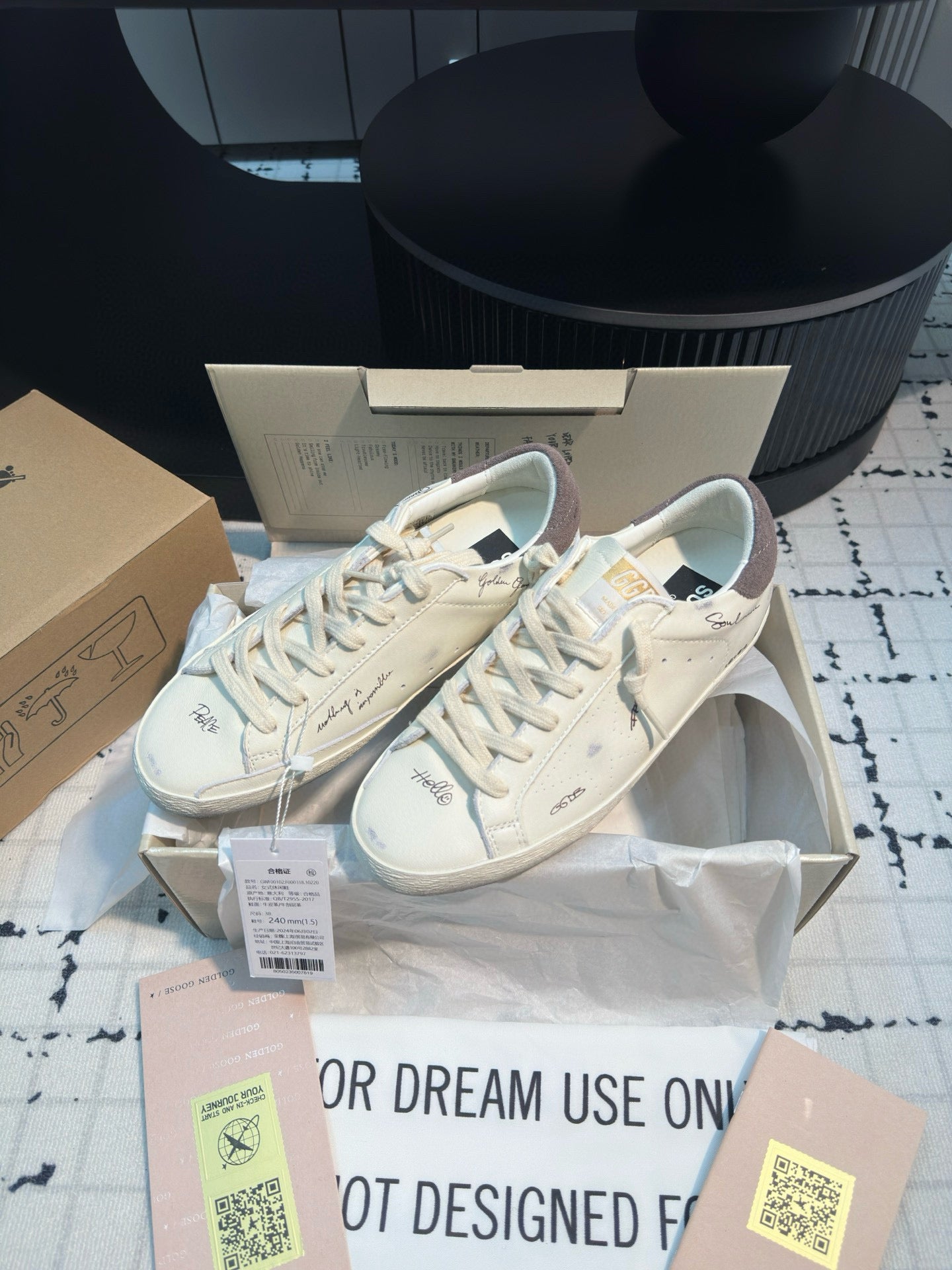 Golden Goose Sneaker