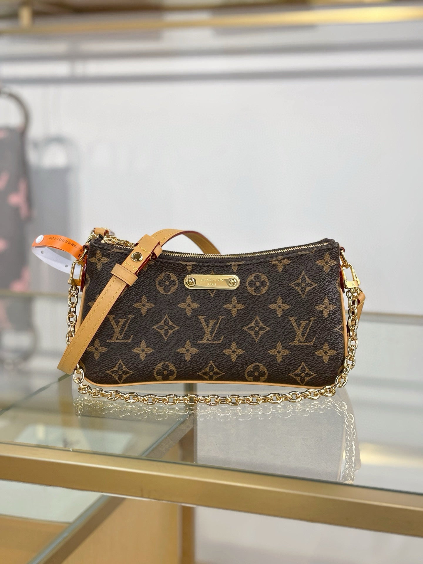 Liv Pochette
