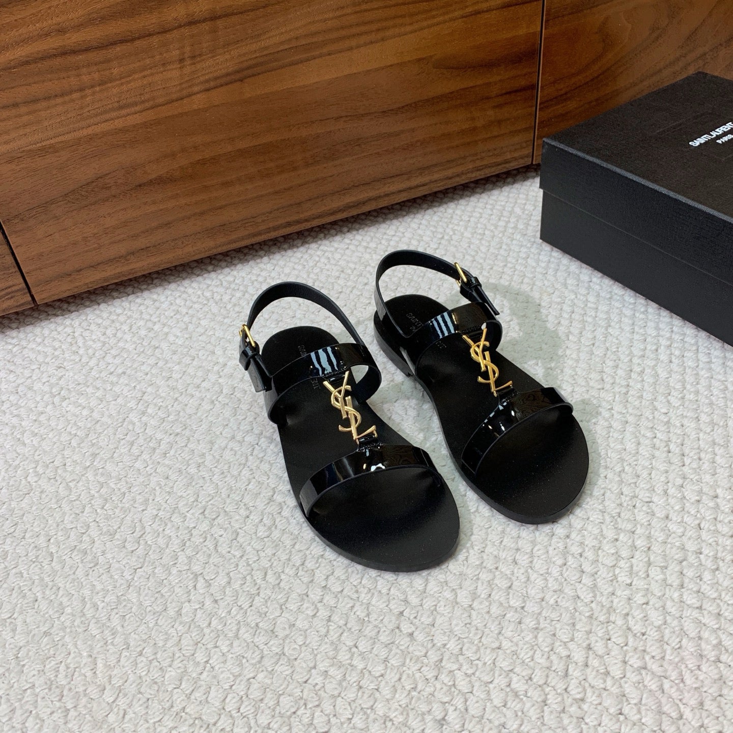 New Sandal