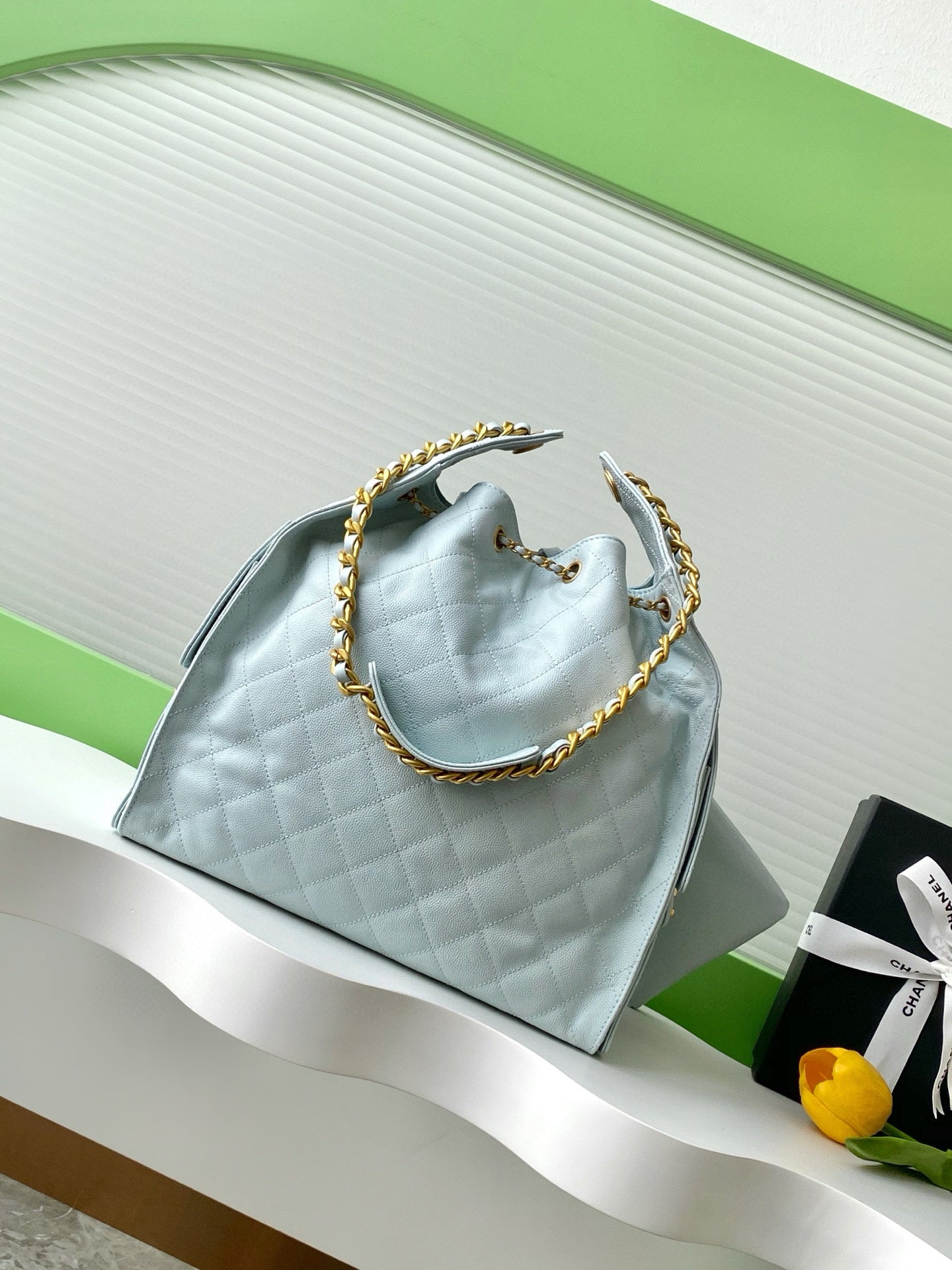 Large 25 Handbag