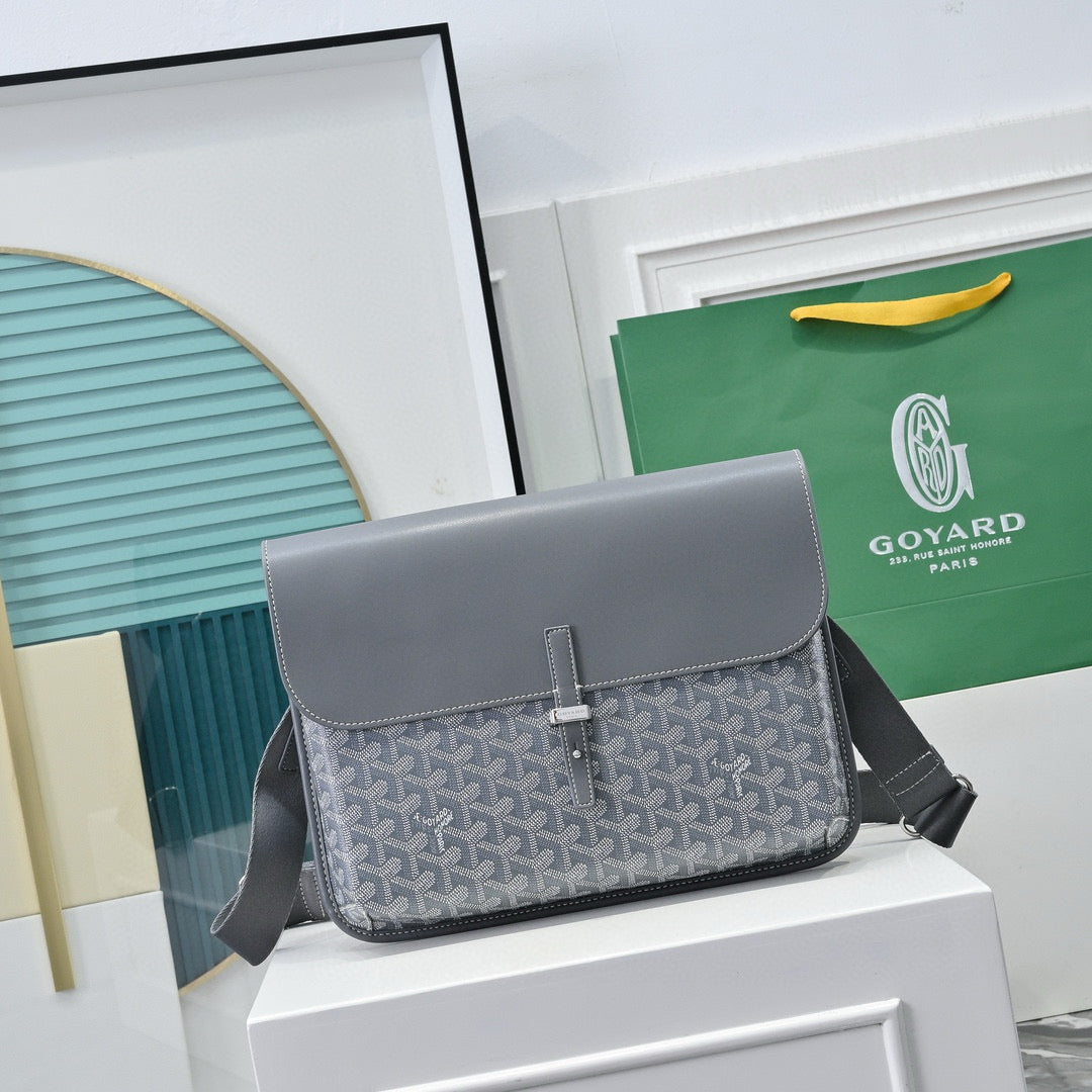 Gyrd Coursıer Messenger