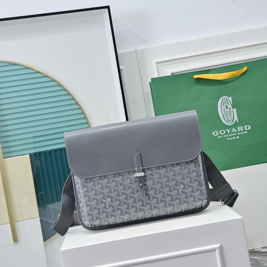 Gyrd Coursıer Messenger