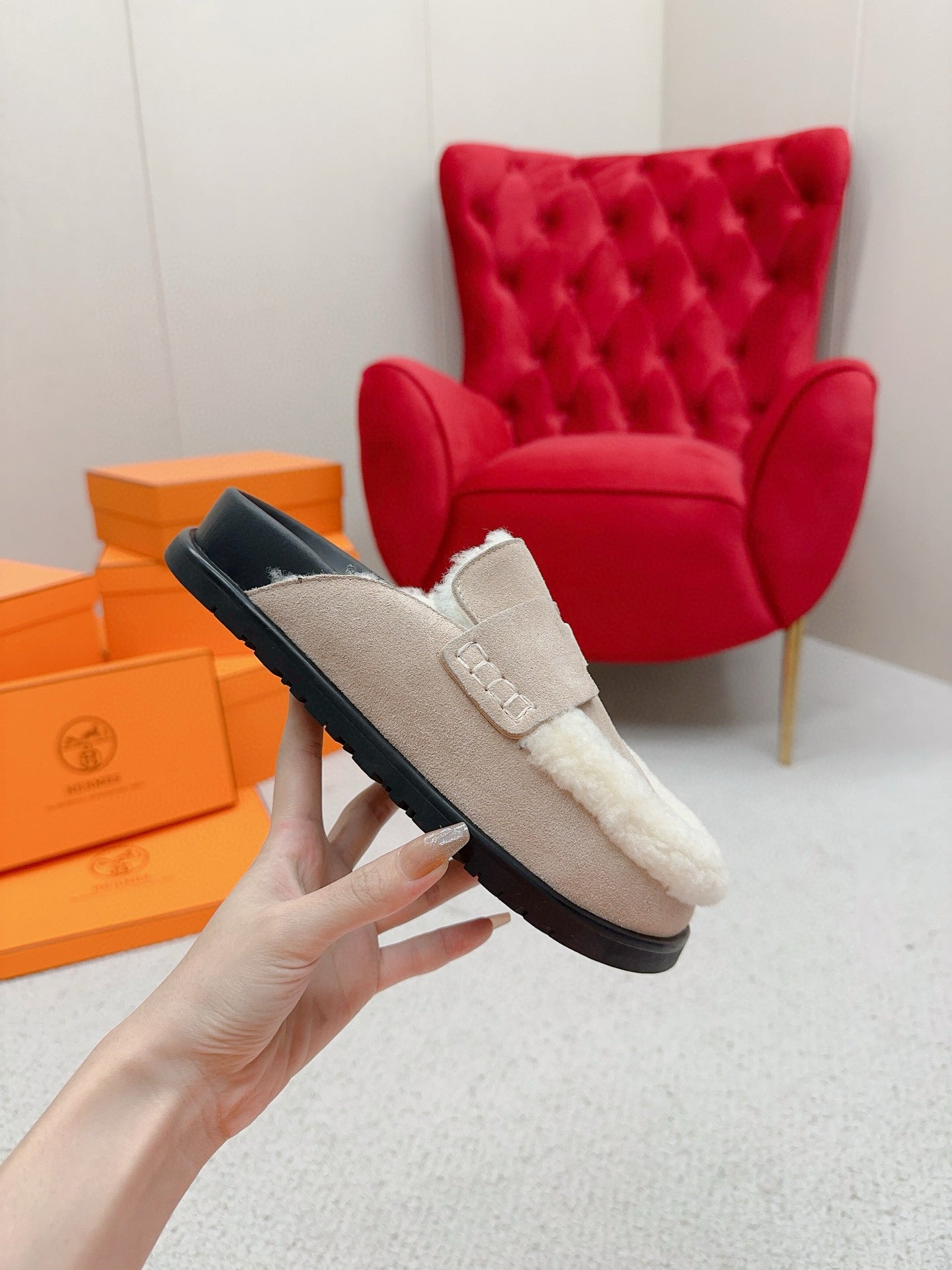 Hermes Slipper