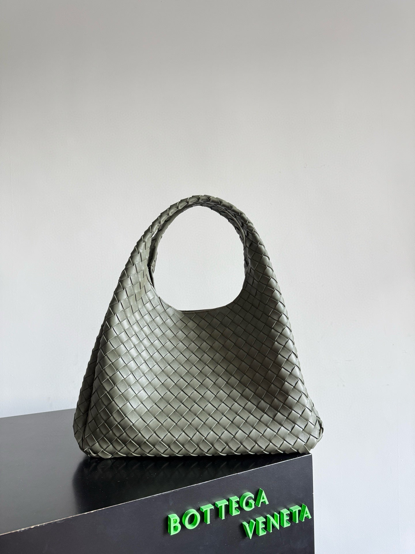 Large Campana