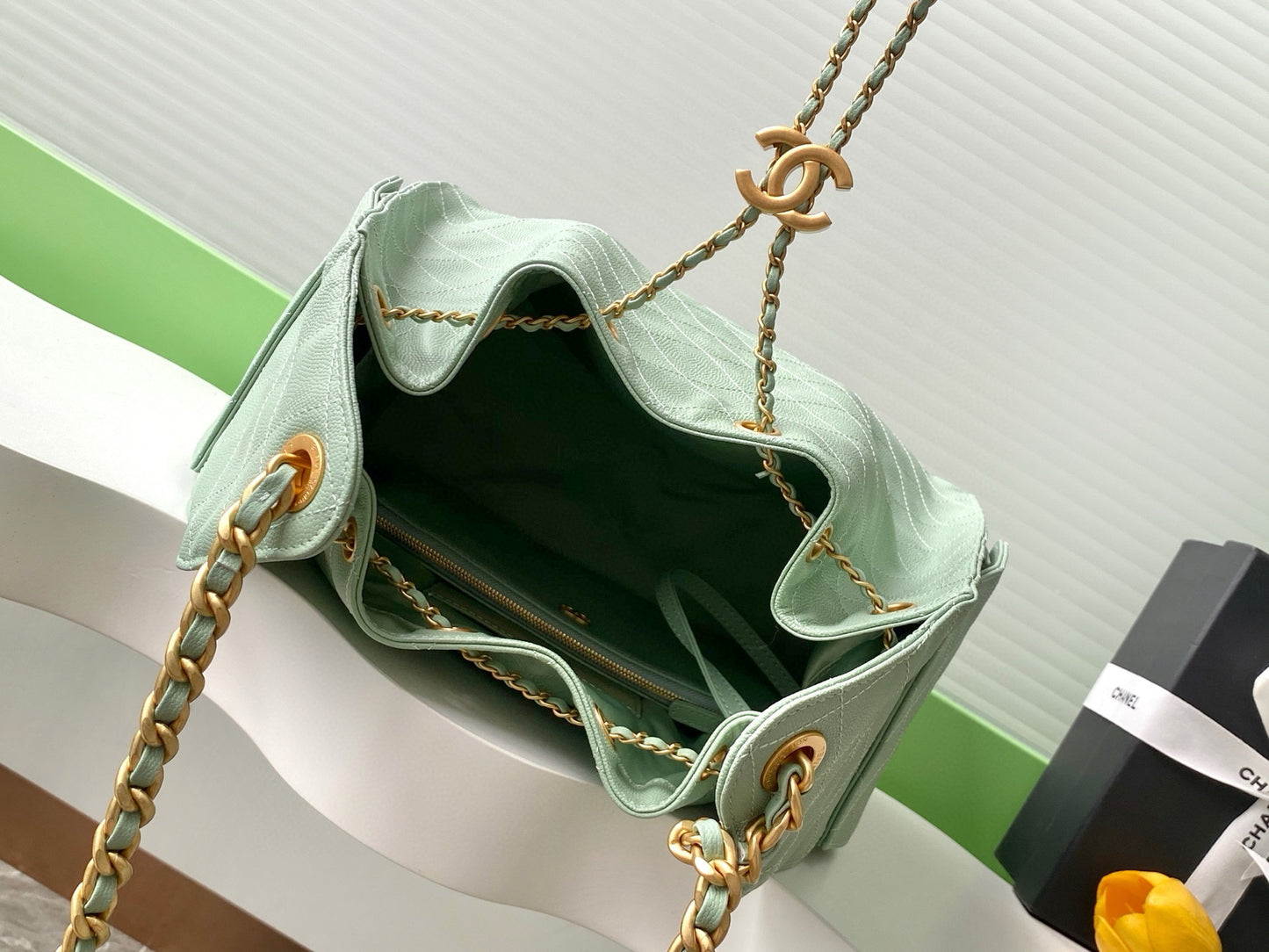 Large 25 Handbag