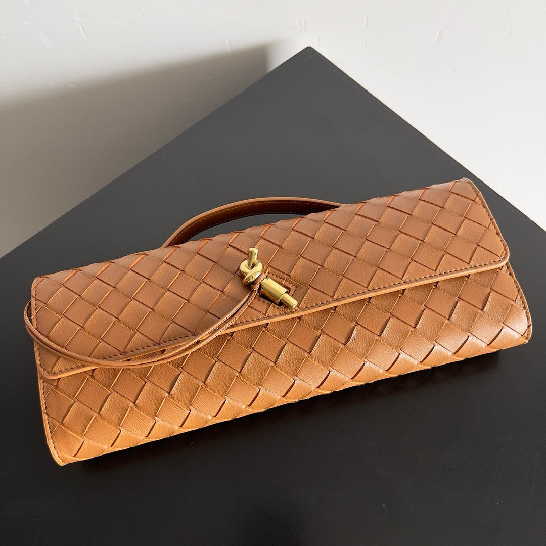 Bottega Veneta Andiamo Clutch