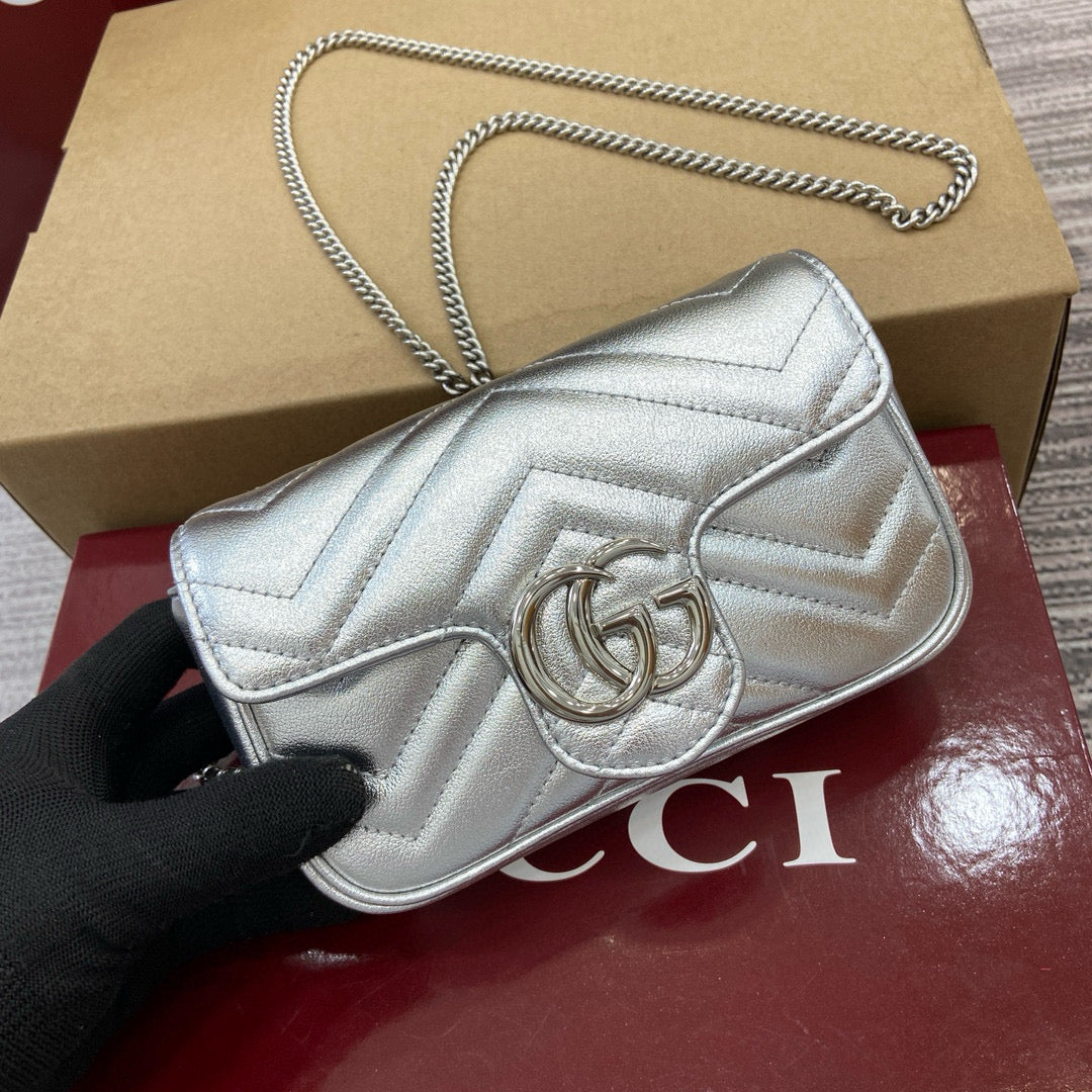 Gucci GG Marmont Super Mini