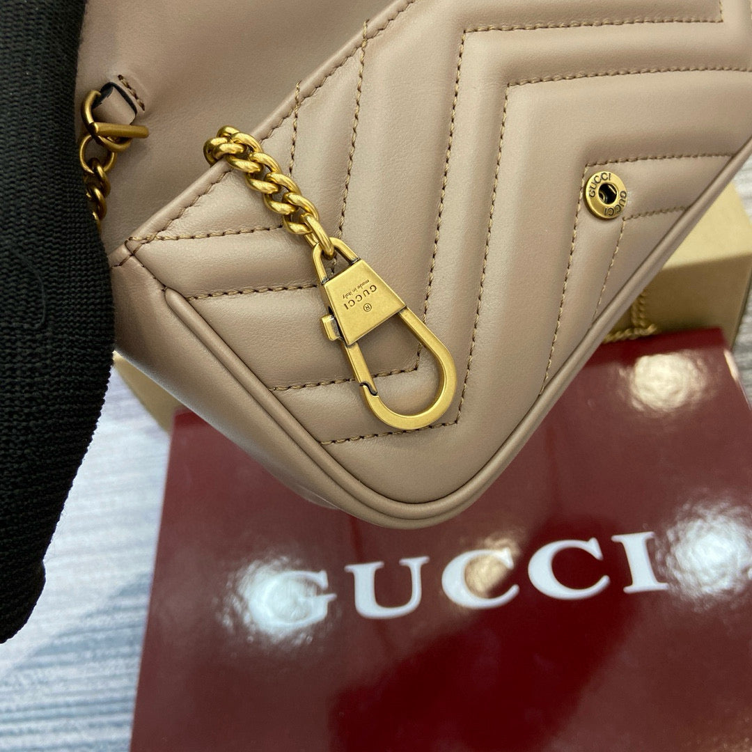 Gucci GG Marmont Super Mini