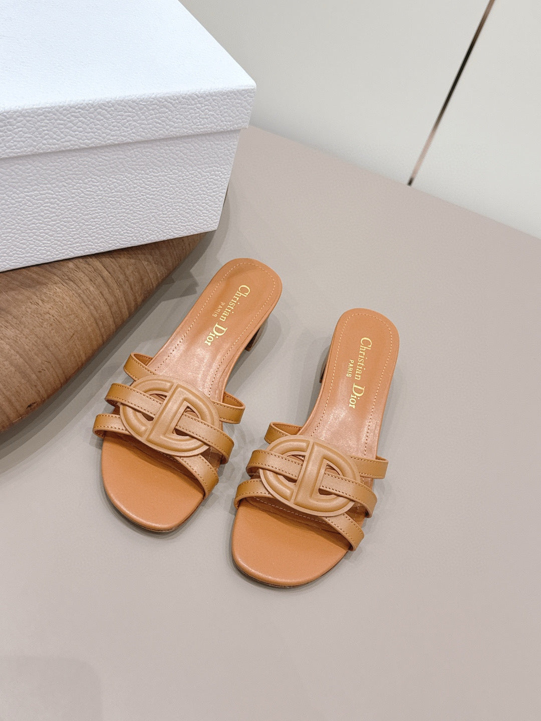 CD Slipper