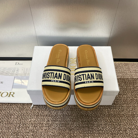 CD Ivıeta Dway Slide