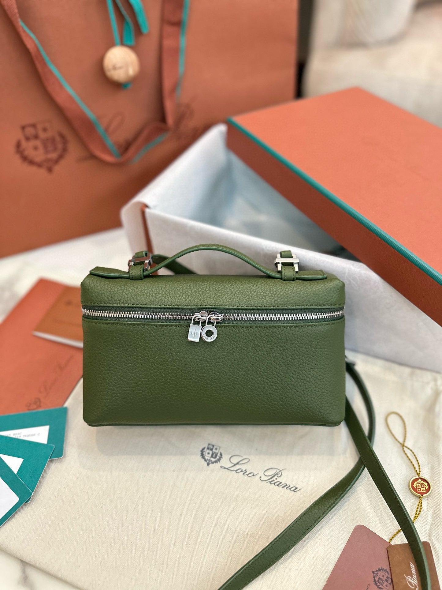 Loro Piana Extra Pocket L19