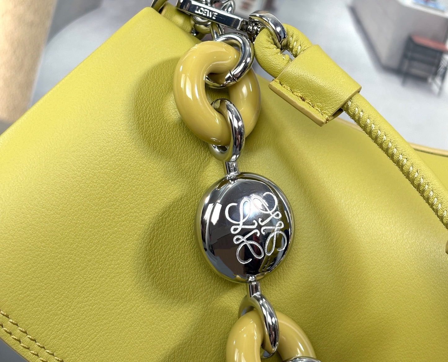 Loewe Medium Ola