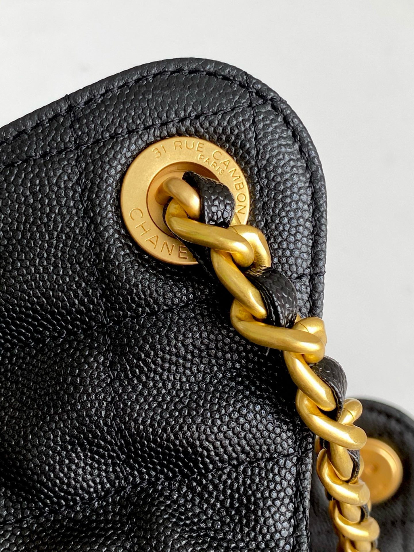 Large 25 Handbag