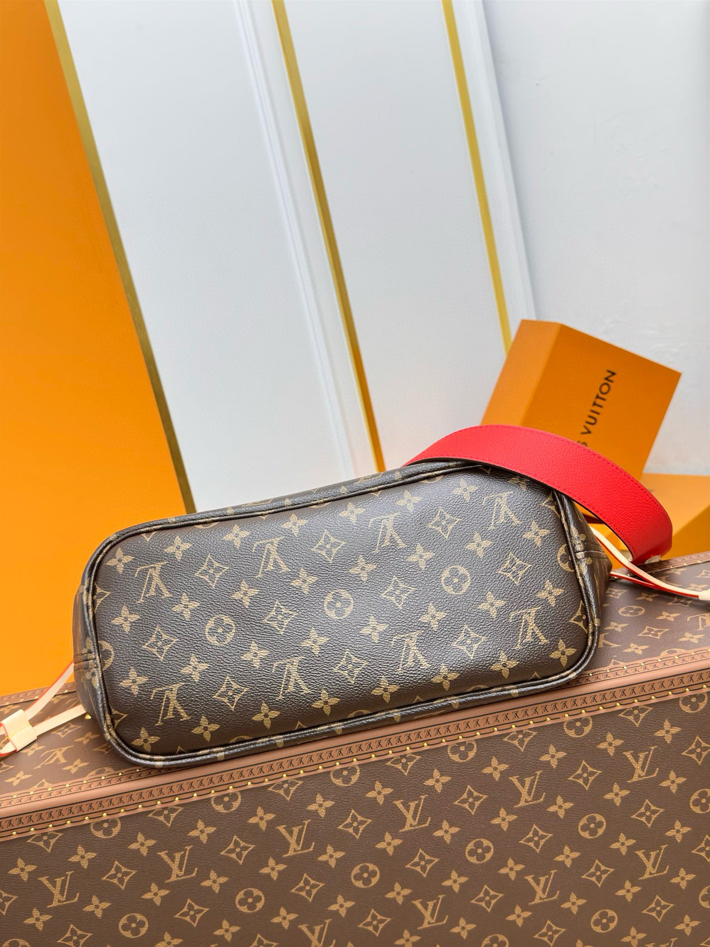Louis Vuitton Neverfull Bandouliere Inside Out MM