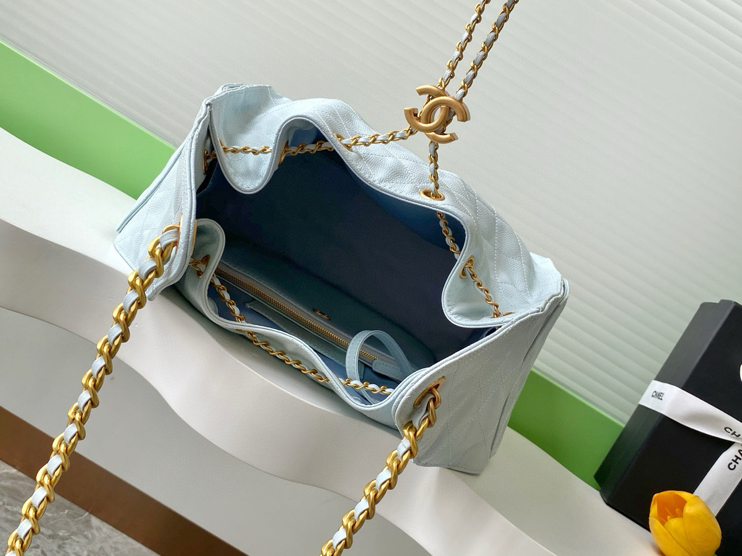 Large 25 Handbag