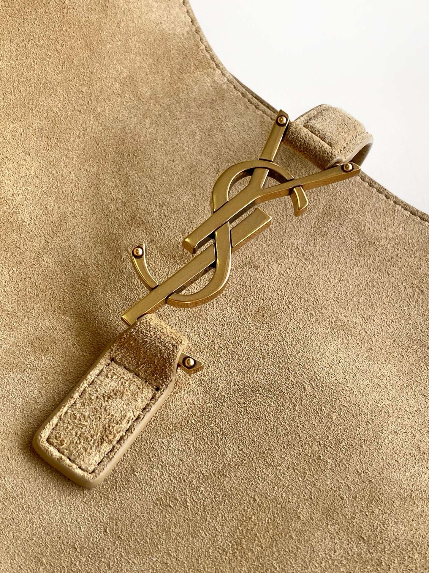 Yves Saint Lauren LE 5A7 Hobo