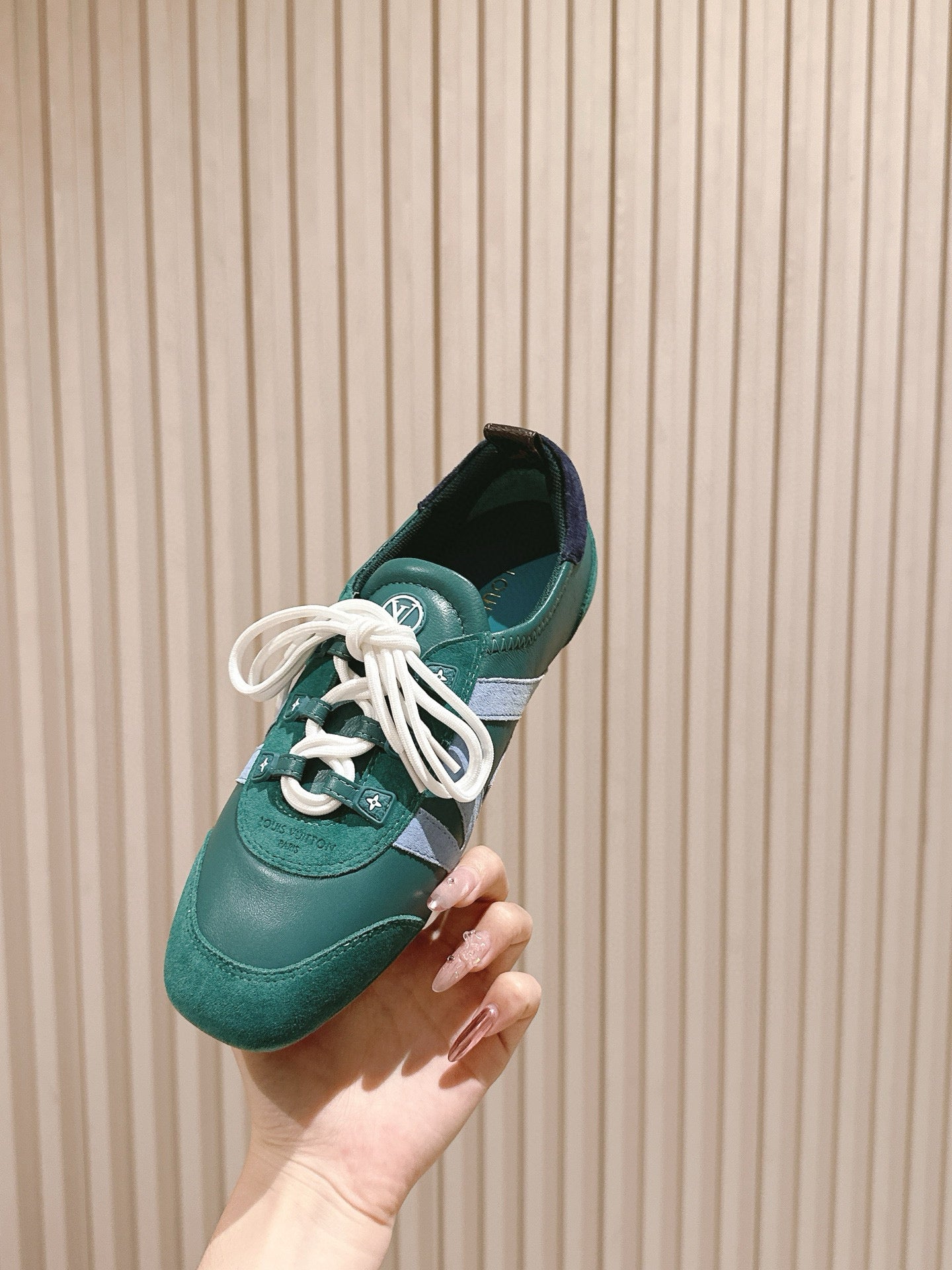Sneakerina