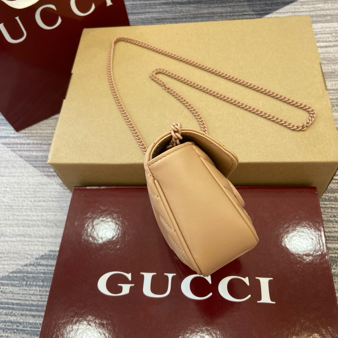 Gucci GG Marmont Super Mini