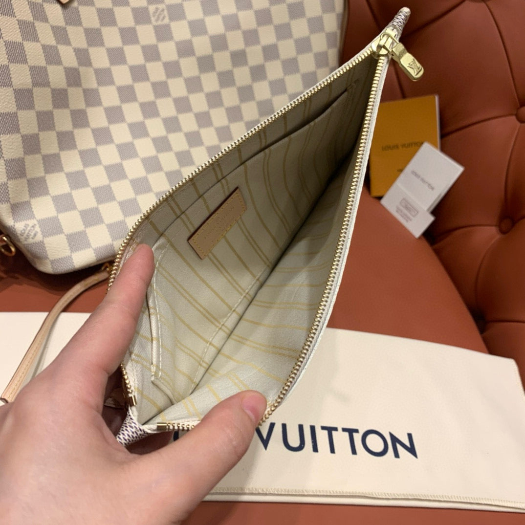 Louis Vuitton Neverfull MM