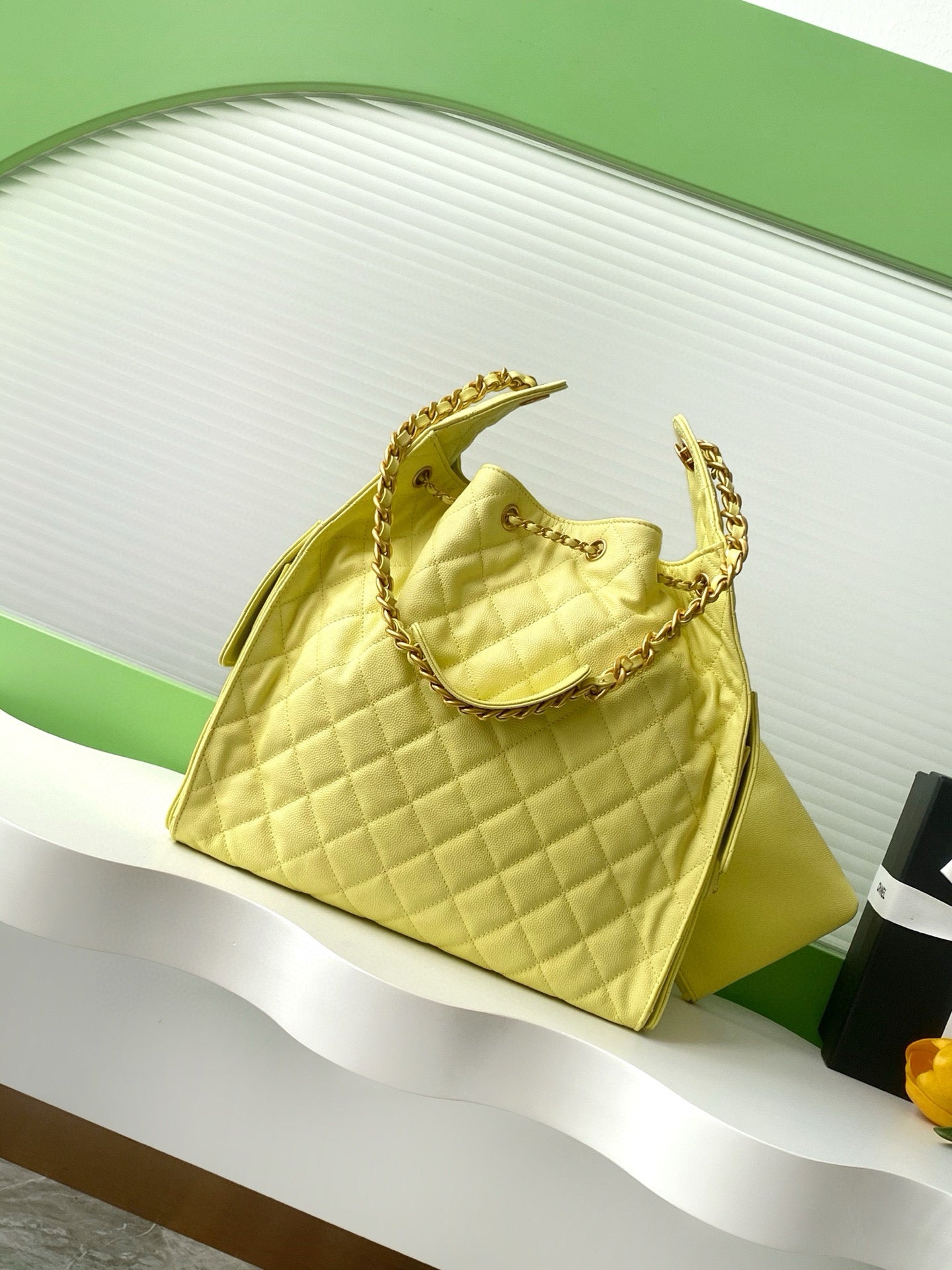 Large 25 Handbag