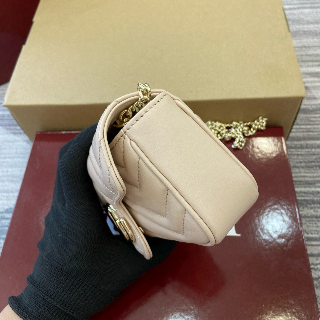 Gucci GG Marmont Super Mini