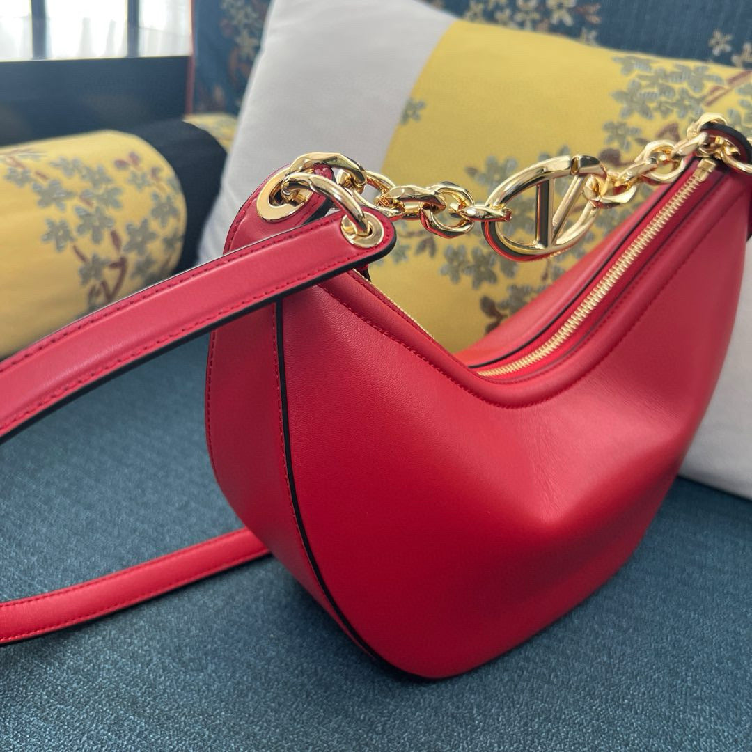 Valentino Vlogo Moon