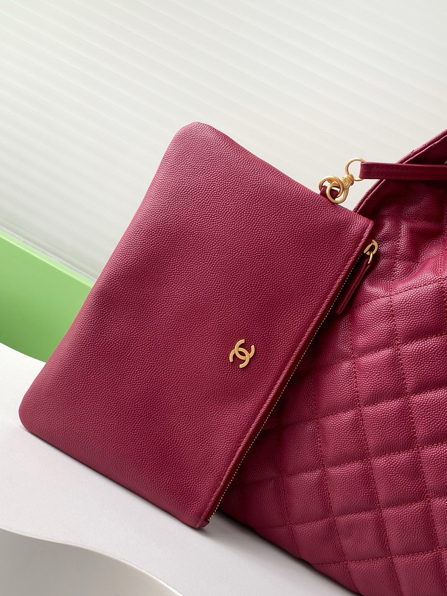 Large 25 Handbag