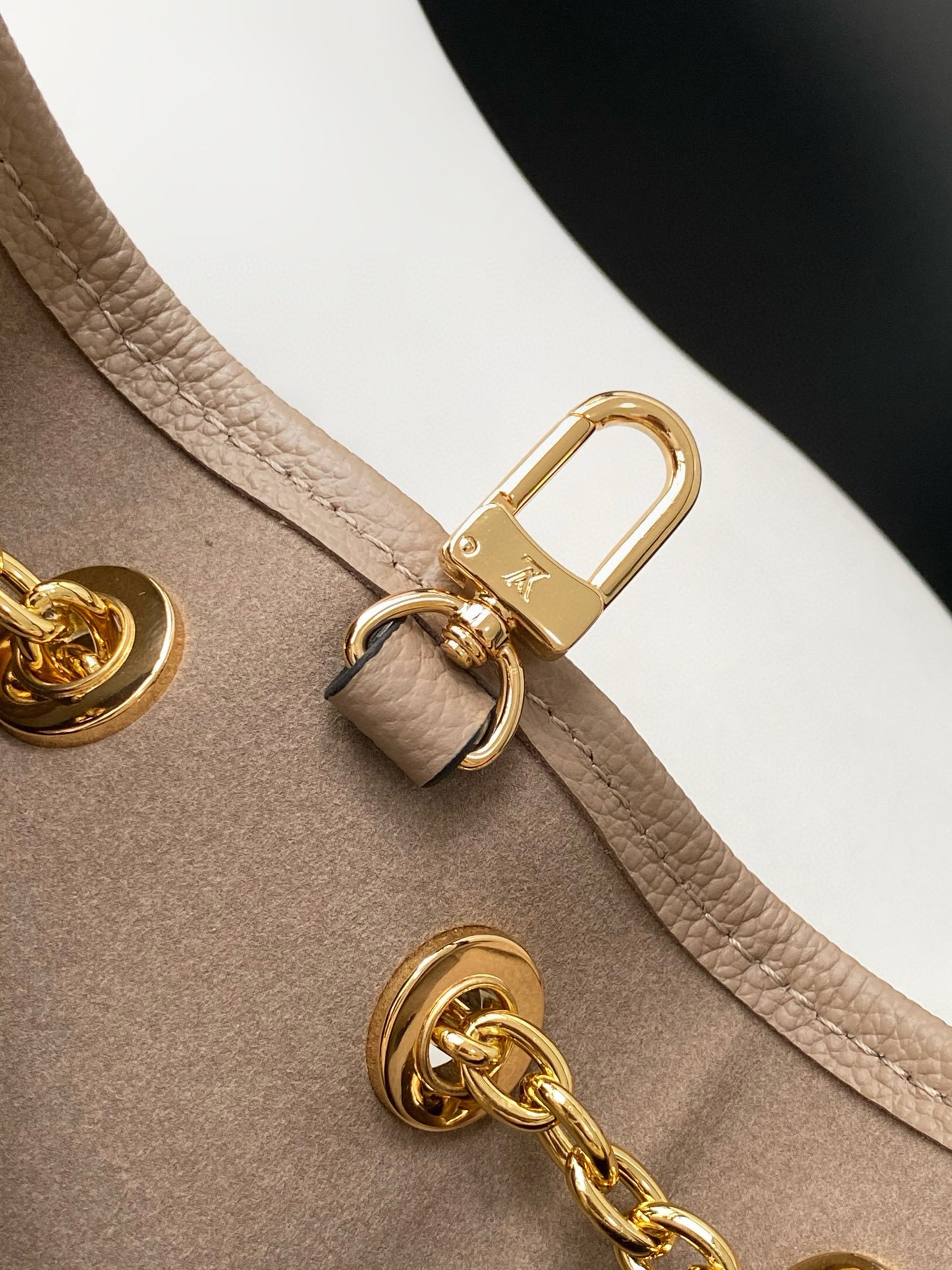 Louis Vuitton Lv Bundle