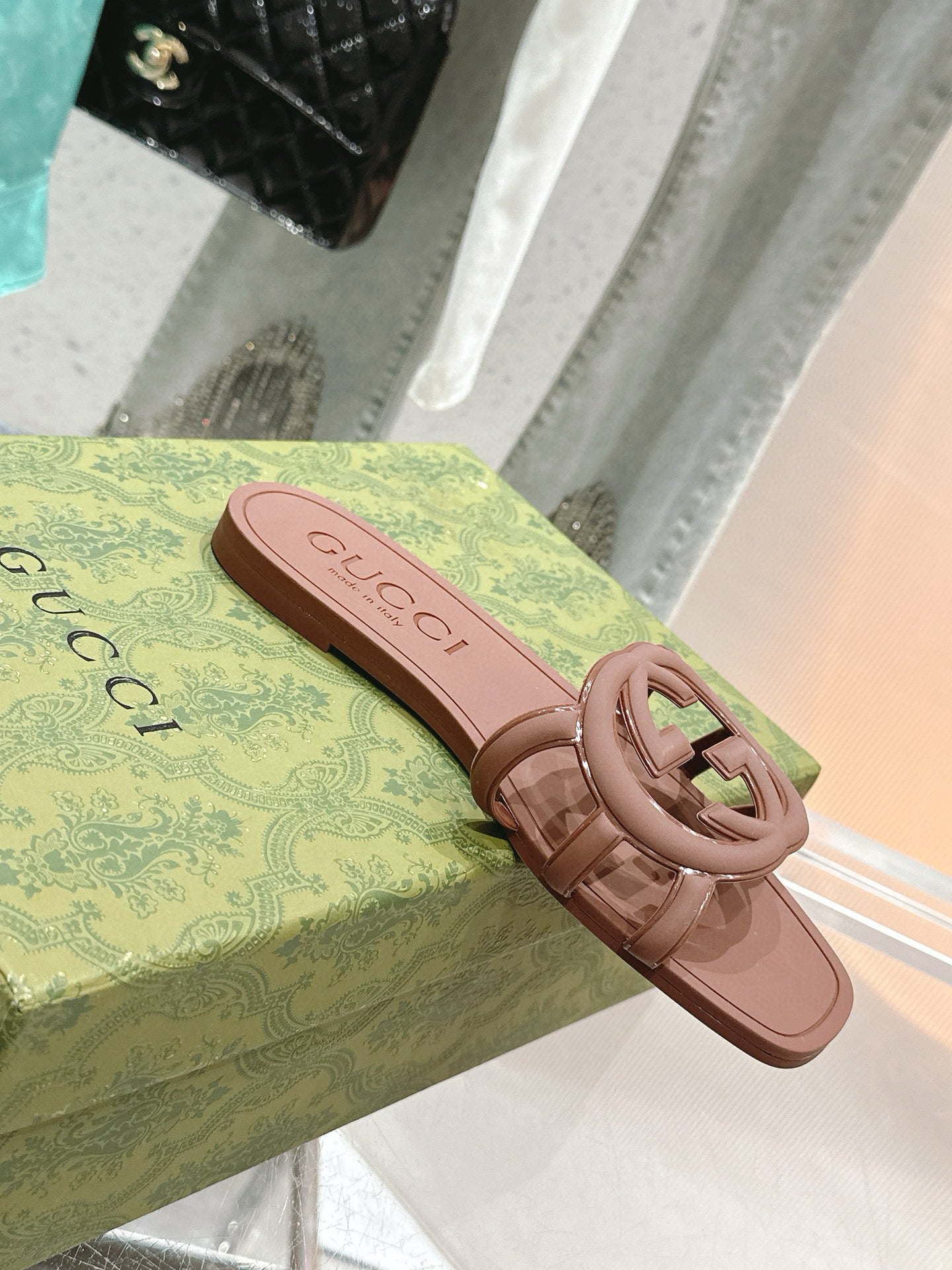 Interlocking G Slide Sandal