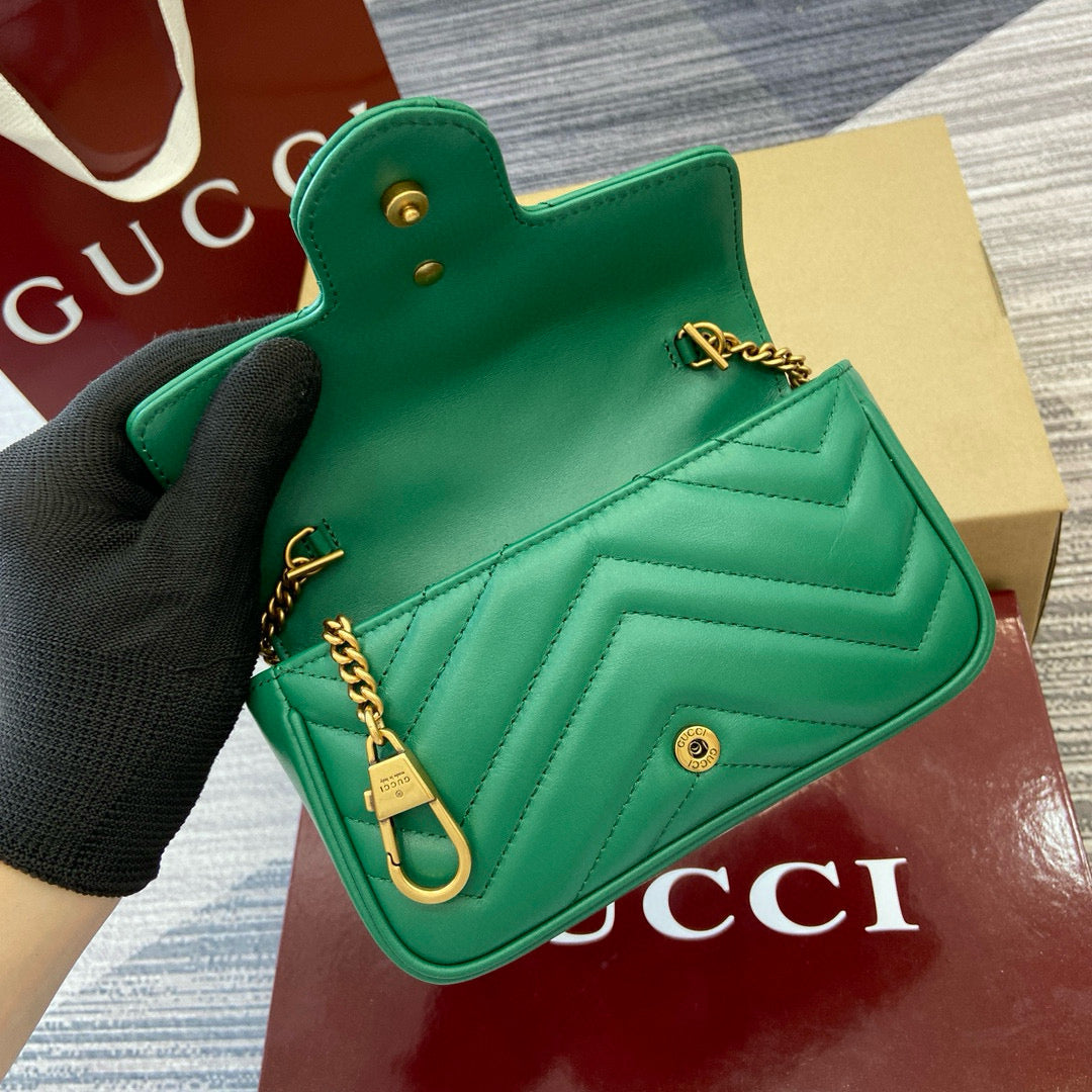 Gucci GG Marmont Super Mini