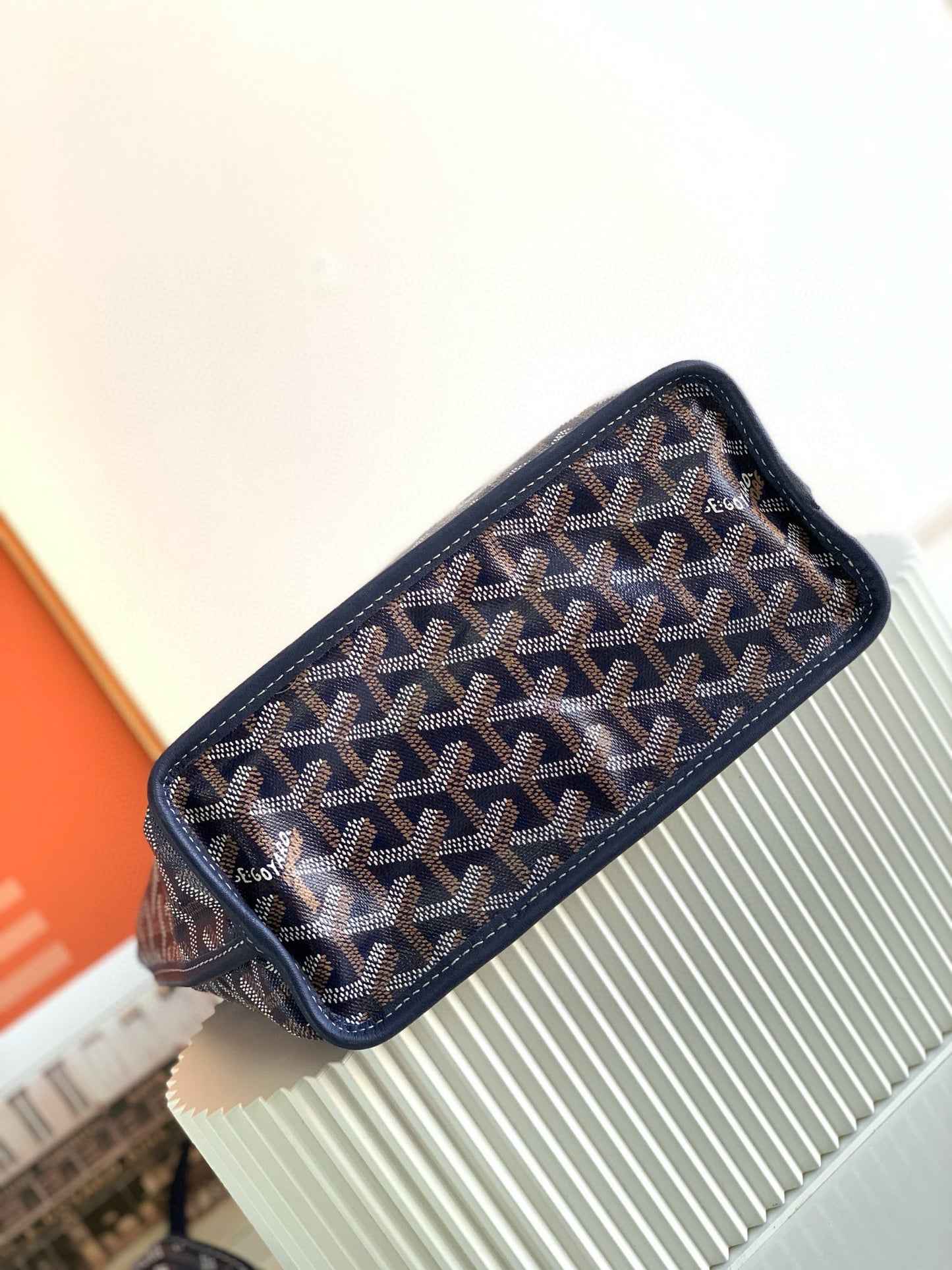 Anjou Mini