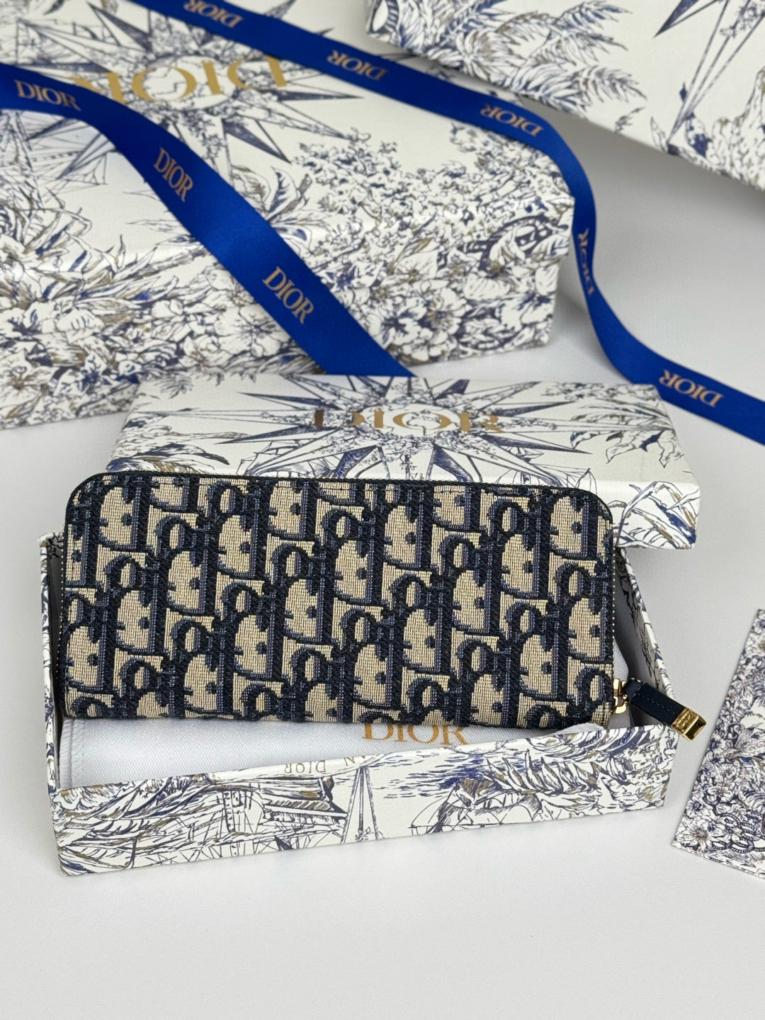 Christian Dior Voyageur Slim Wallet