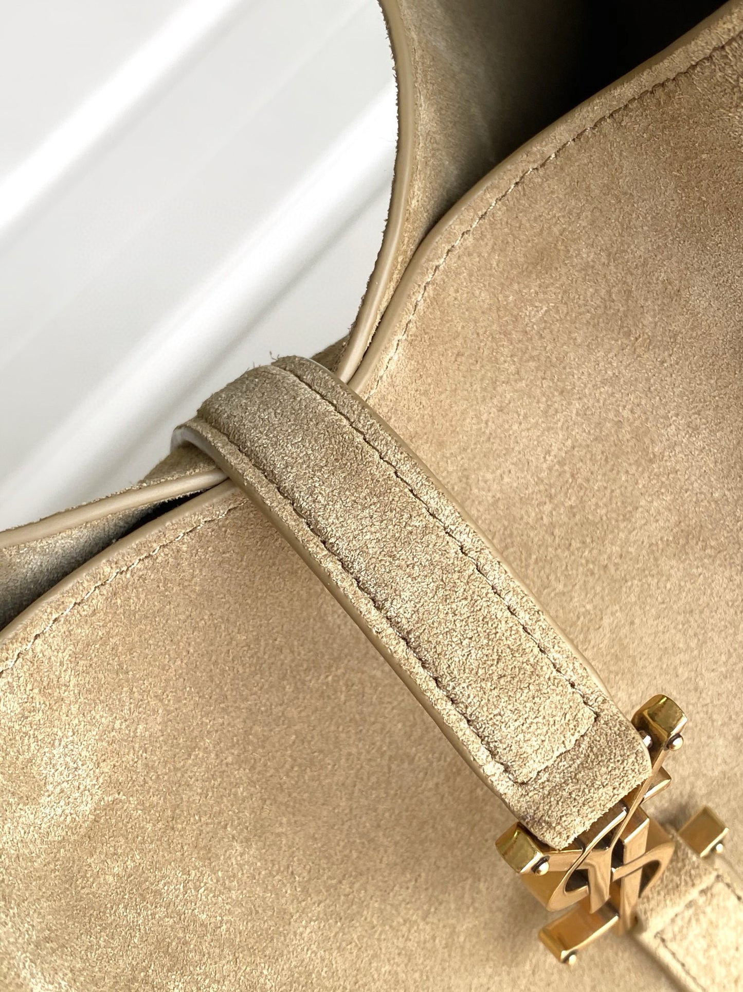 Yves Saint Lauren LE 5A7 Hobo