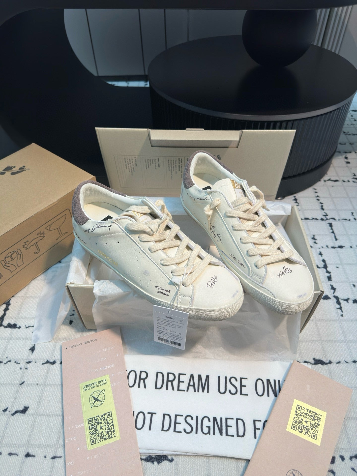 Golden Goose Sneaker