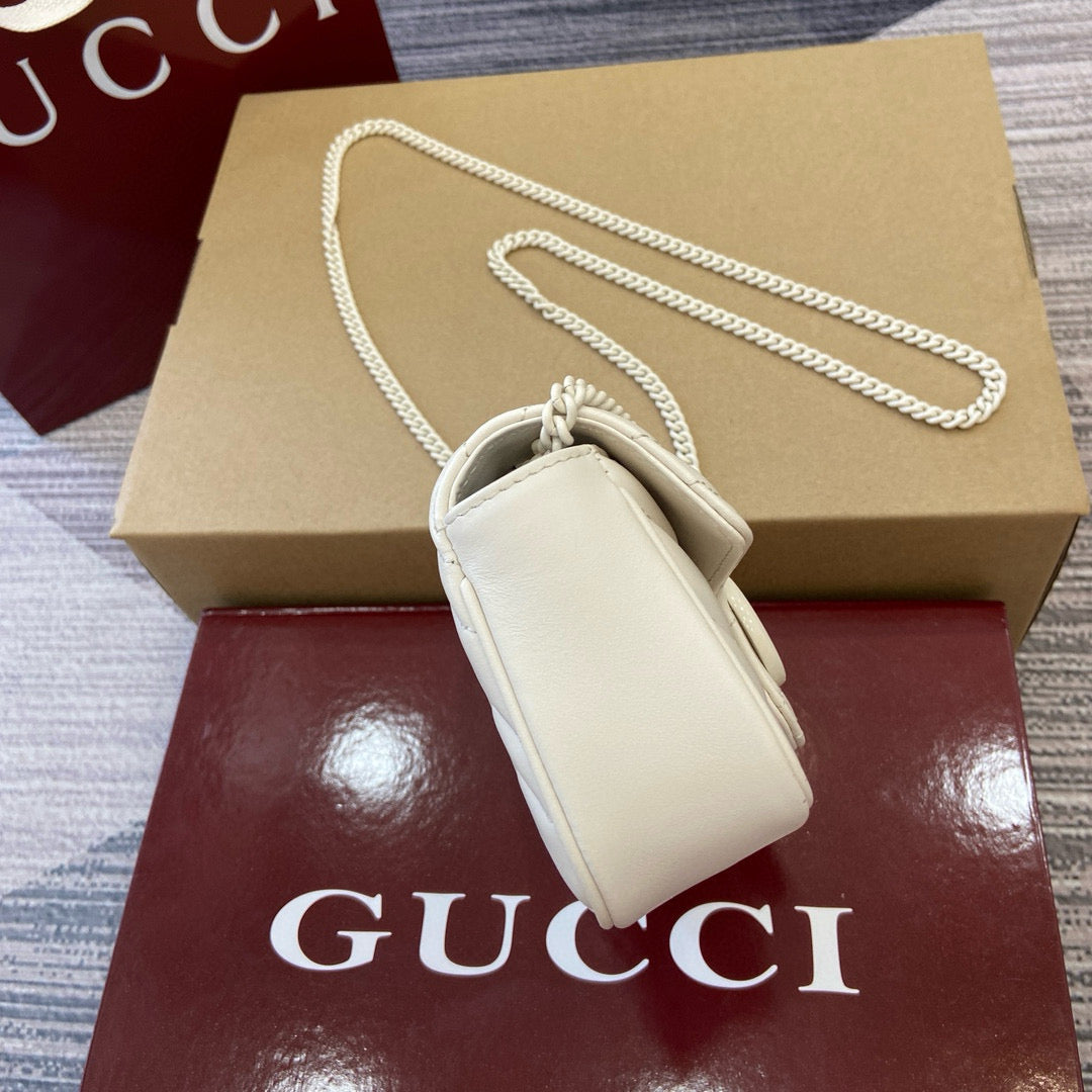 Gucci GG Marmont Super Mini