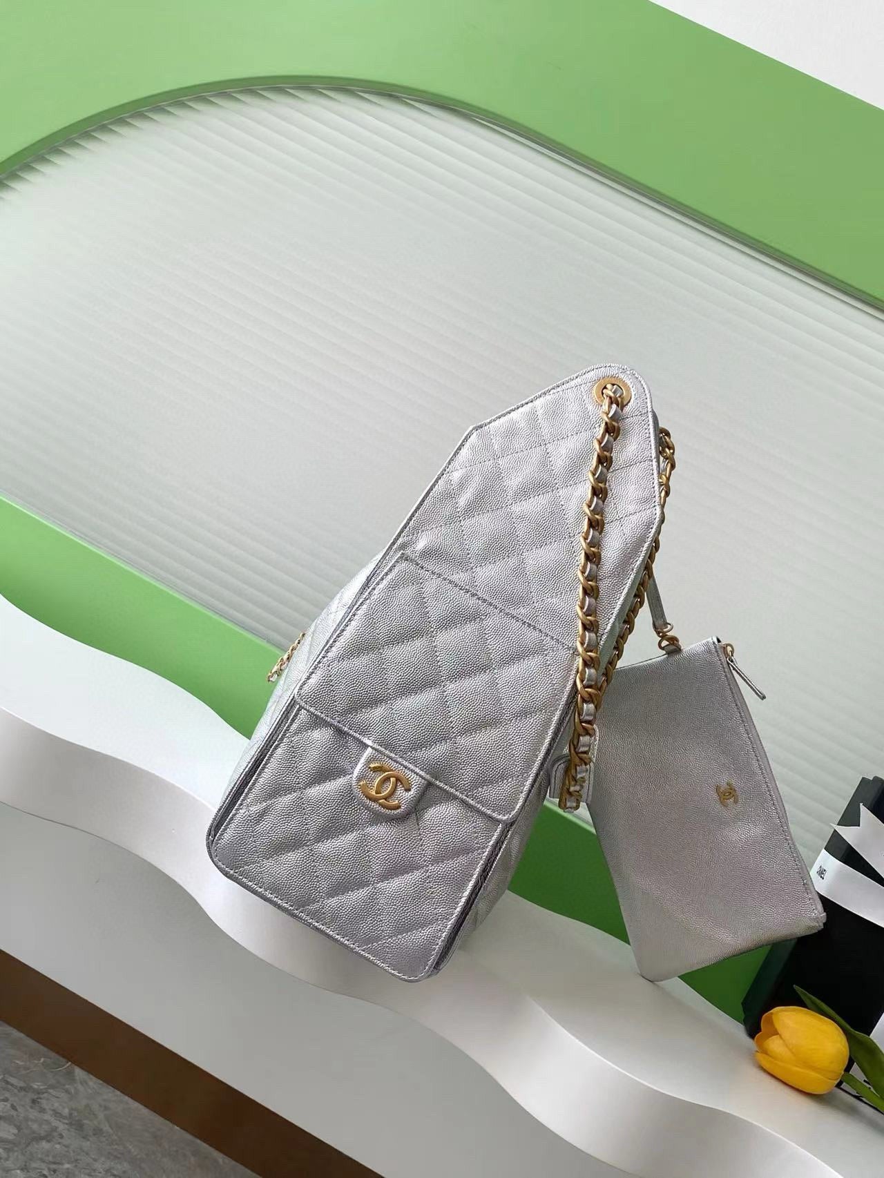 Large 25 Handbag