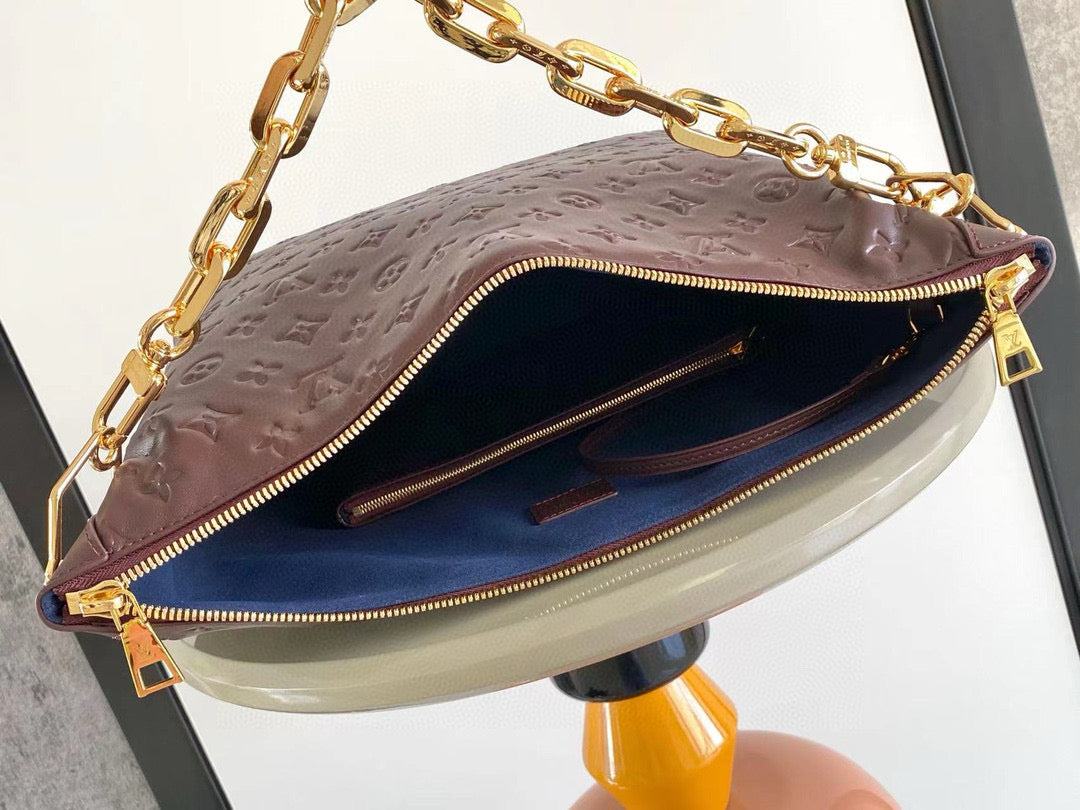 Louis Vuitton Coussin Hobo MM