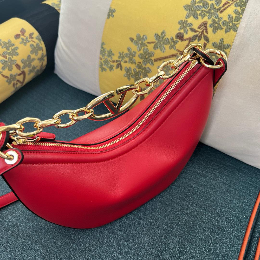 Valentino Vlogo Moon