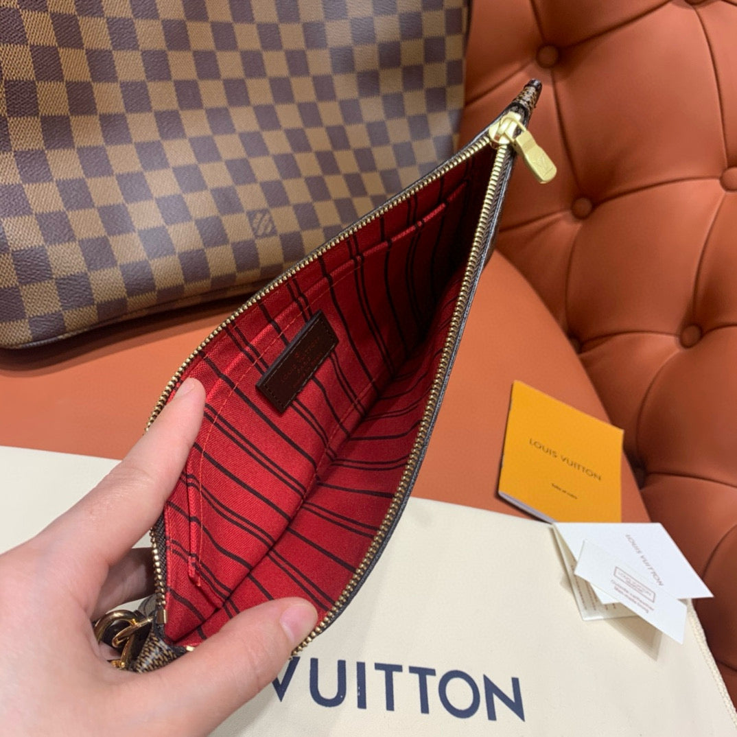 Louis Vuitton Neverfull MM