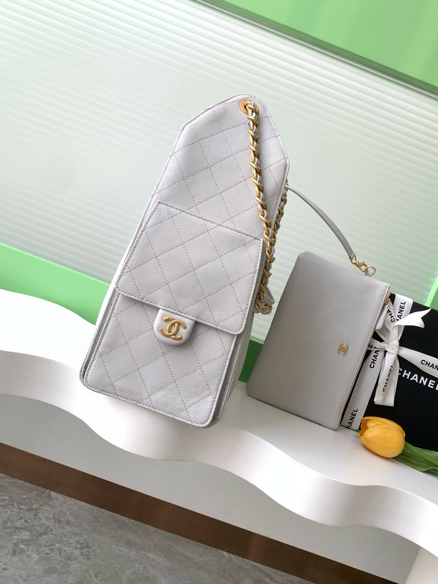 Large 25 Handbag